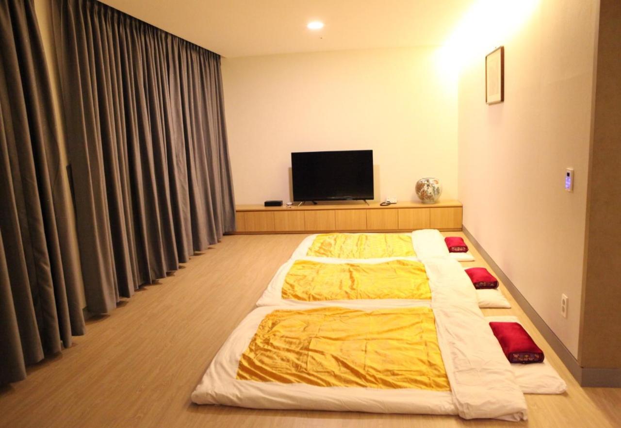 Hotel Dongbang Jinju Exterior photo