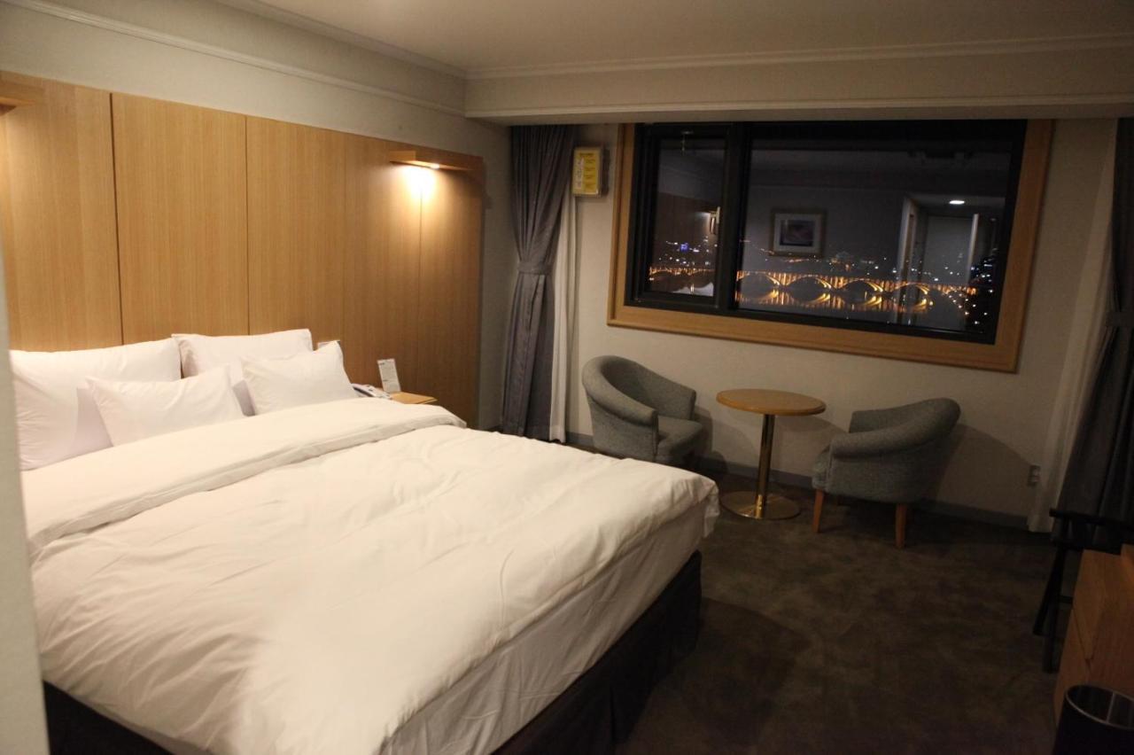 Hotel Dongbang Jinju Exterior photo
